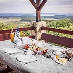 Gella Kuria Guest house