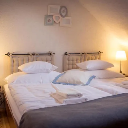 بيت ضيافة Gella Kuria