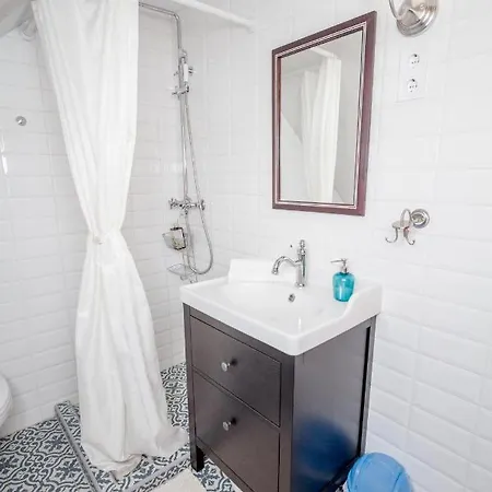 بيت ضيافة Gella Kuria Balatonszolos