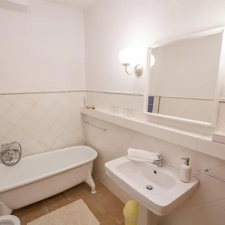 Gella Kuria بيت ضيافة Balatonszolos