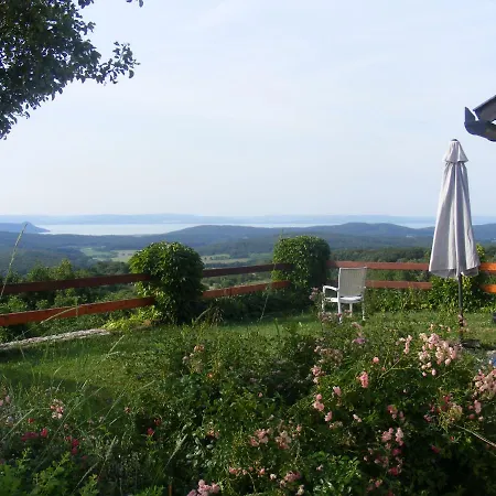 بيت ضيافة Gella Kuria