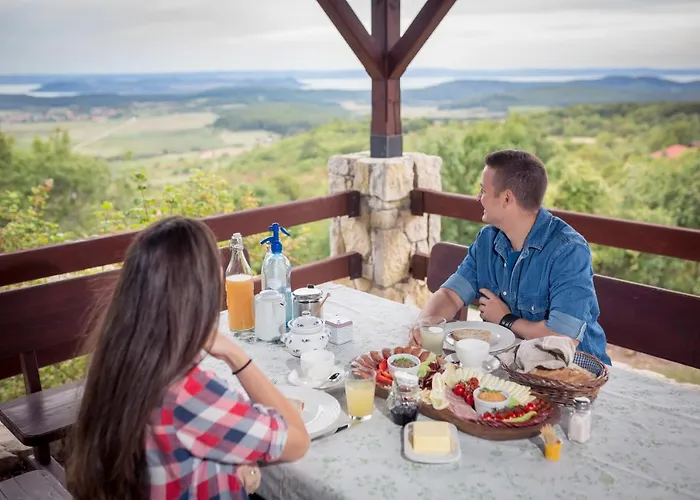 Gella Kuria Casa de hóspedes *