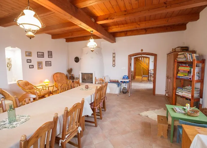 Casa de hóspedes Gella Kuria *