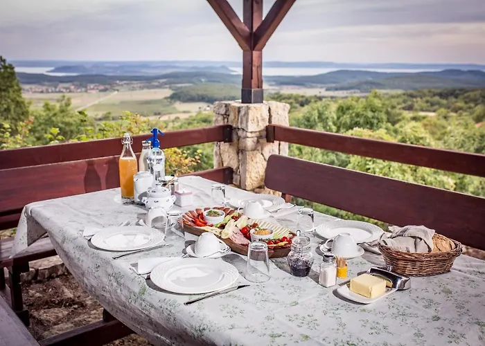 Gella Kuria Гостевой дом