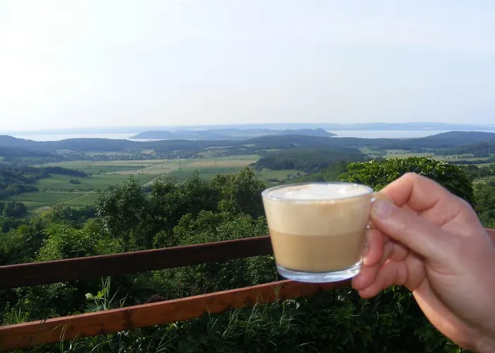 Gella Kuria Balatonszolos